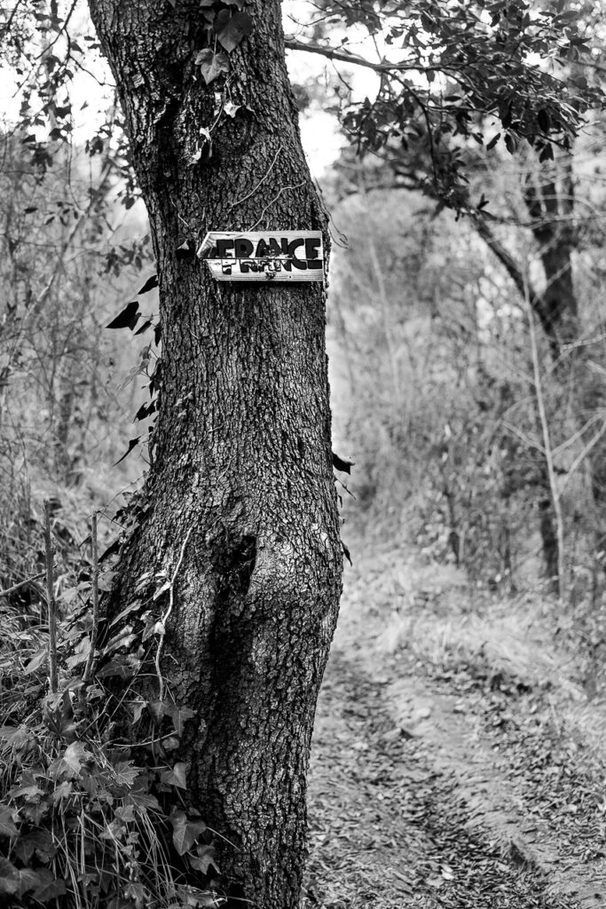 One of the routes most commonly used to cross the border illegally between Italy and France is known as the “Path of Death,” a trail already used during World War II by Jews fleeing racial persecution.