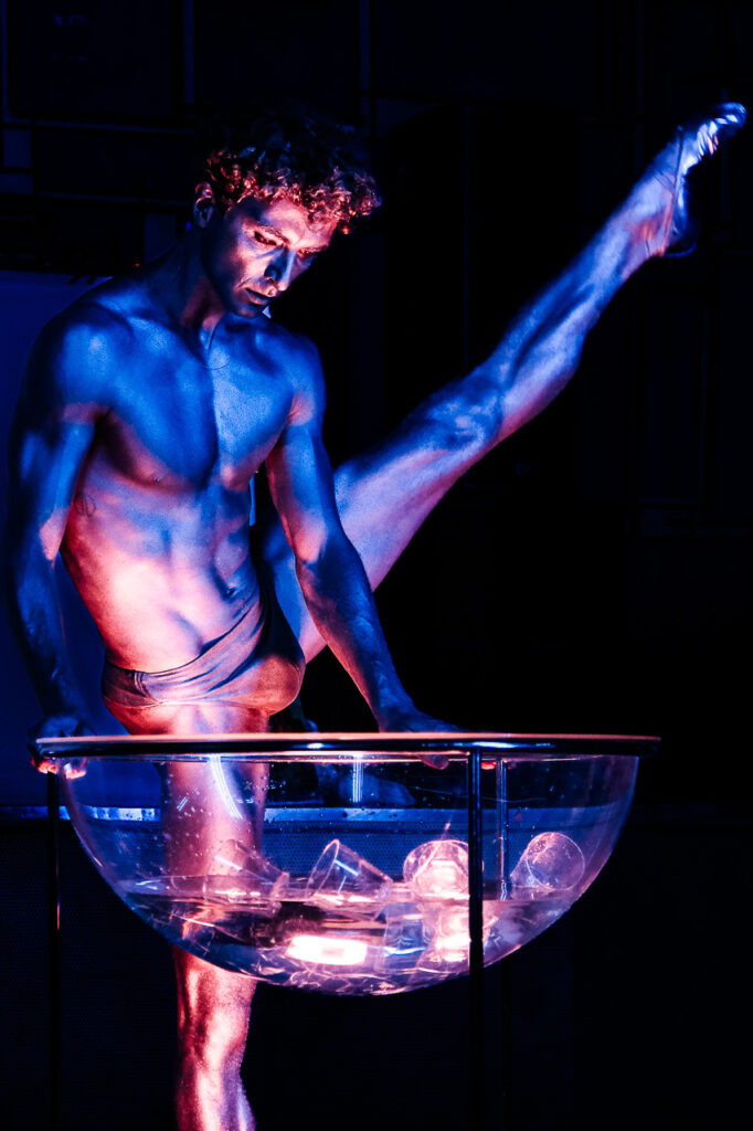 Nachtzwemmen - Lieselot Siddiki & Jarne Van Loon performing in Genoa, 2023