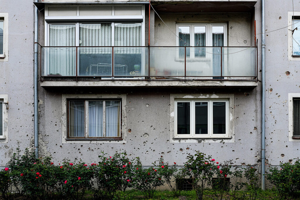 In a land already marked by war and its lingering memory, the effort to understand the refugee exists in potential, yet crumbles under the constant feeling of abandonment by the authorities. Bihać, Bosnia and Herzegovina, 2019.