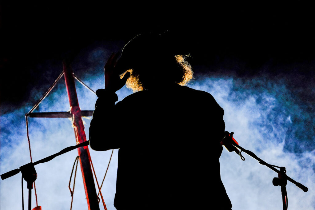 When an artist steps onto the stage and the show finally begins, it represents the visible culmination of days of preparation and the collective work of hundreds of people behind the scenes. Rome, September 2022.