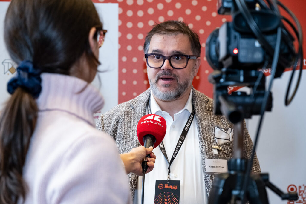 Corporate events, conferences, networking, brand activations and business gatherings documented with a documentary approach. Photography for corporate events, conferences, networking and brand experiences.