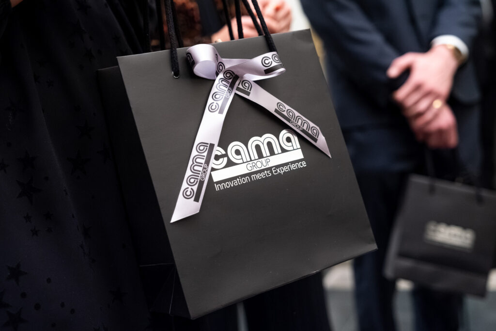 Corporate events, conferences, networking, brand activations and business gatherings documented with a documentary approach. Photography for corporate events, conferences, networking and brand experiences.