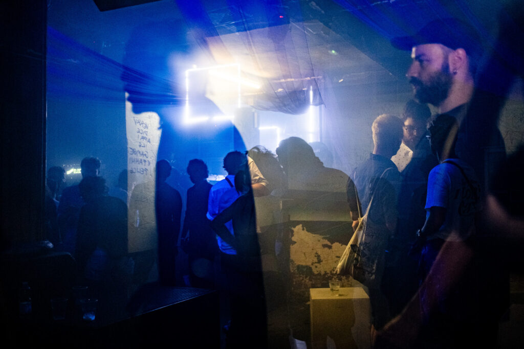 Creative photography projects developed through light painting, long exposures, optical filters and custom visual approaches tailored to each production.